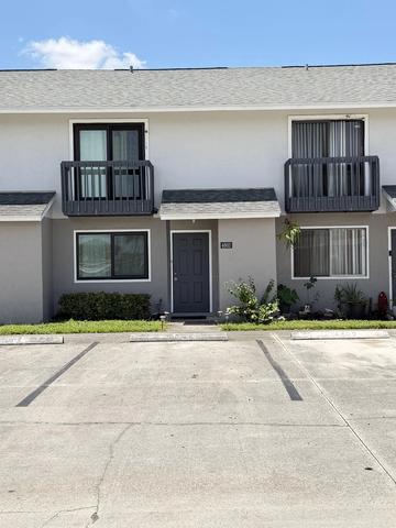 4803 Pier Dr, Greenacres, FL 33463