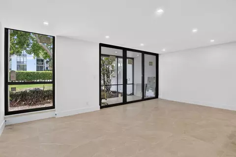 1403 Bridgewood Dr, Boca Raton, FL 33434