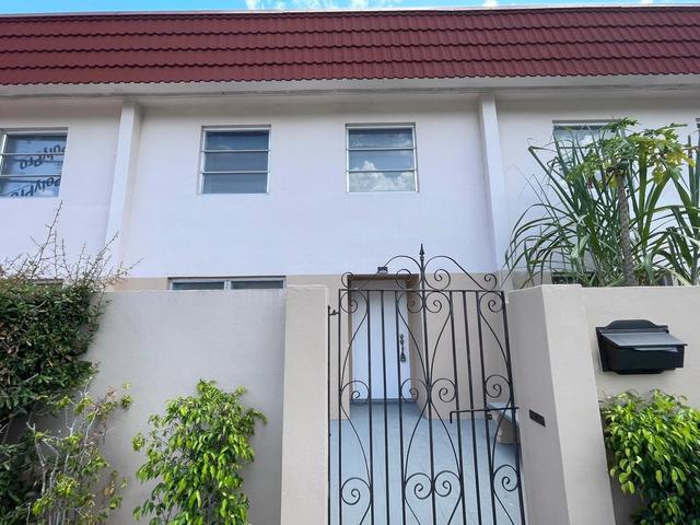 4140 Inverrary Dr #15E, Lauderhill, FL 33319