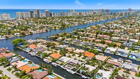 3051 NE 46th St, Fort Lauderdale, FL 33308