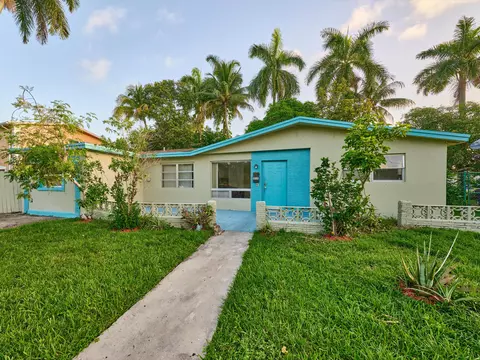 3515 NW 40th St, Lauderdale Lakes, FL 33309