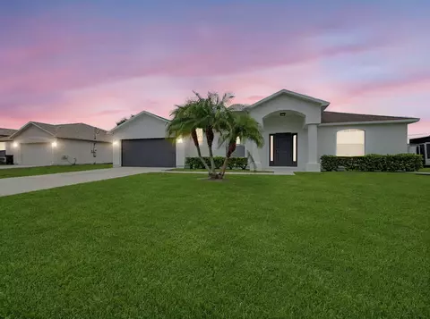 719 SW Broadview St, Port Saint Lucie, FL 34983