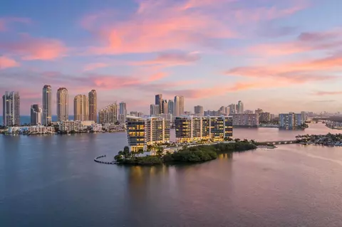3370 SW Hidden Bay Dr #2409, Aventura, FL 33180
