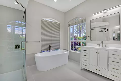 Bath - 121 Olympus Way, Jupiter, FL 33477 photo 2 of 6