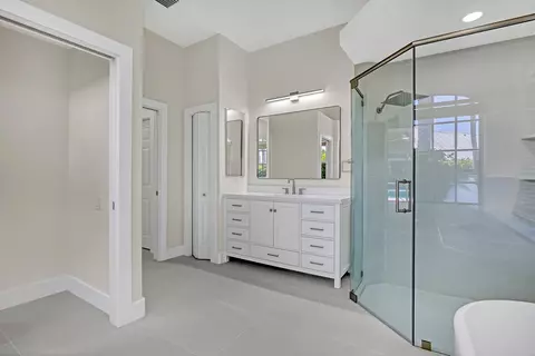 Bath - 121 Olympus Way, Jupiter, FL 33477 photo 3 of 6