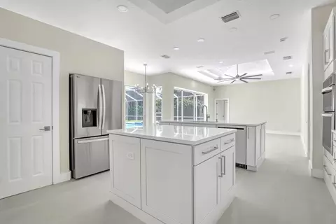 Kitchen - 121 Olympus Way, Jupiter, FL 33477 photo 4 of 6