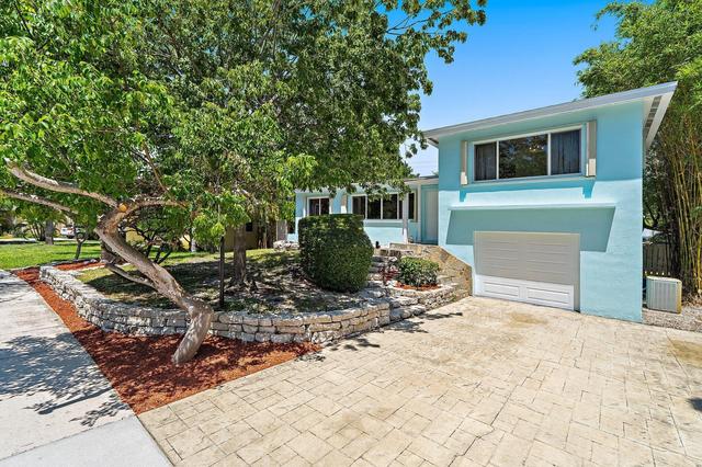 1429 Crest Dr, Lake Worth, FL 33461