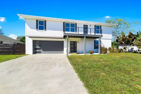 919 Landsdowne Dr, Sebastian, FL 32958