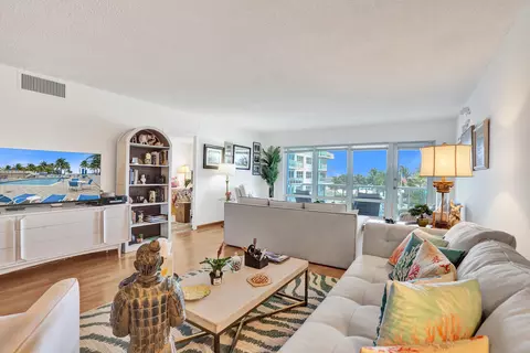 111 N Pompano Beach Blvd #411, Pompano Beach, FL 33062
