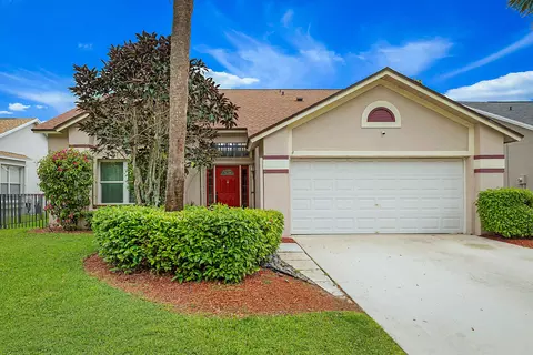 3570 Woods Walk Blvd, Lake Worth, FL 33467