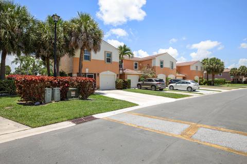6881 Willow Creek Run, Greenacres, FL 33463