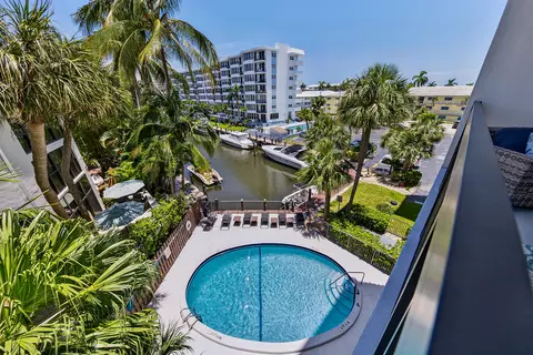 4800 Bayview Dr #402, Fort Lauderdale, FL 33308