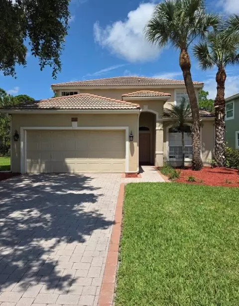 3516 NW Deer Oak Dr, Jensen Beach, FL 34957