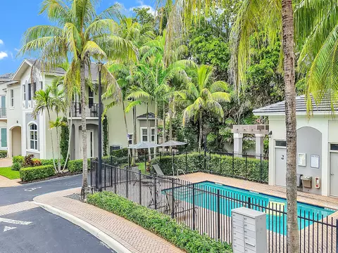 1835 Highland Grove Dr, Delray Beach, FL 33445