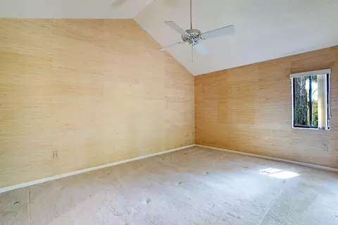 Bedroom - 137 Seashore Dr, Jupiter, FL 33477 photo 2 of 8
