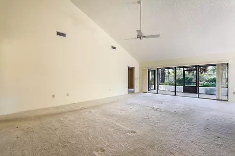 Living - 137 Seashore Dr, Jupiter, FL 33477 photo 4 of 4