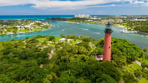 View/Area - 137 Seashore Dr, Jupiter, FL 33477 photo 9 of 11