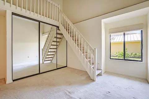 Bedroom - 137 Seashore Dr, Jupiter, FL 33477 photo 7 of 8