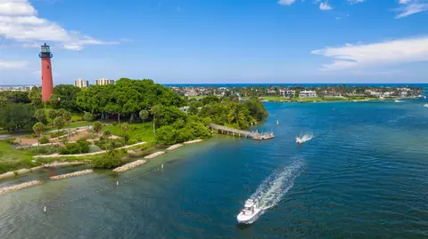 View/Area - 137 Seashore Dr, Jupiter, FL 33477 photo 7 of 11