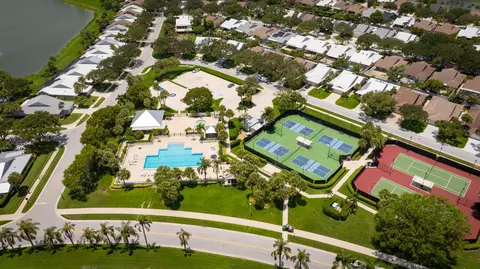 View/Area - 137 Seashore Dr, Jupiter, FL 33477 photo 3 of 11