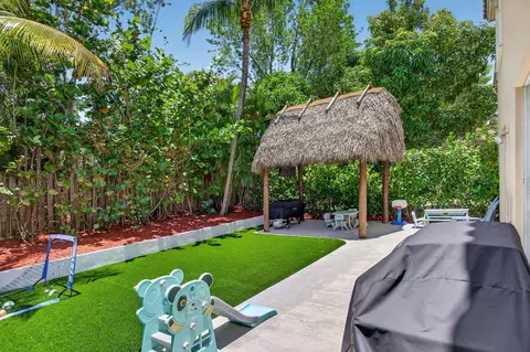 Exterior - 5809 Eagle Cay Ln, Coconut Creek, FL 33073 photo 5 of 7