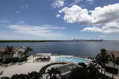 100 Lakeshore Dr #458, North Palm Beach, FL 33408