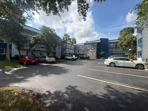 3210 Holiday Springs Blvd #2-103, Margate, FL 33063