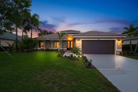421 SW Crabapple Cv, Port Saint Lucie, FL 34986