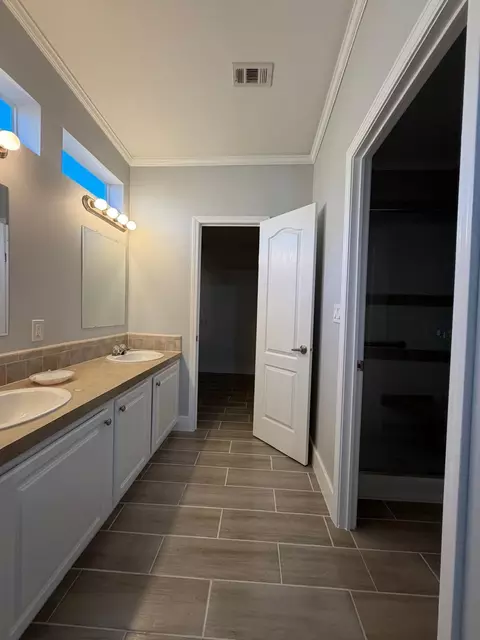 Bath - 4165 3rd Ct, Atlantis, FL 33462 photo 1 of 3