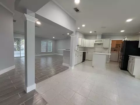 4165 3rd Ct, Atlantis, FL 33462