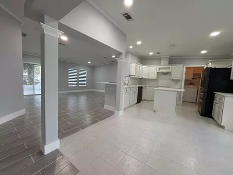4165 3rd Ct, Atlantis, FL 33462