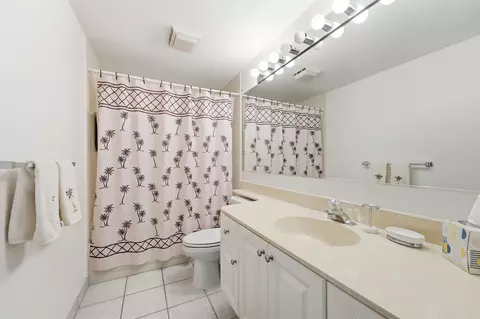 Bath - 2716 27th Ct, Jupiter, FL 33477 photo 1 of 2