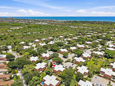 View/Area - 2716 27th Ct, Jupiter, FL 33477 photo 6 of 8