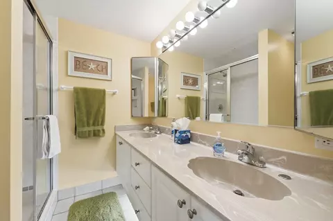 Bath - 2716 27th Ct, Jupiter, FL 33477 photo 2 of 2