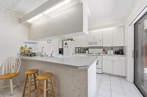 Kitchen - 2716 27th Ct, Jupiter, FL 33477 photo 1 of 2