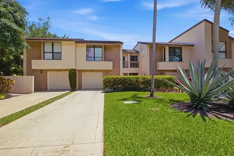 6024 Glendale Dr, Boca Raton, FL 33433