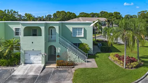 2127 SE Wild Meadow Cir, Port Saint Lucie, FL 34952