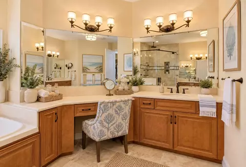 Bath - 4040 NE 25th Ave, Lighthouse Point, FL 33064 photo 3 of 4