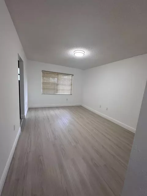 Living - 19823 NW 64th Pl, Hialeah, FL 33015 photo 3 of 3
