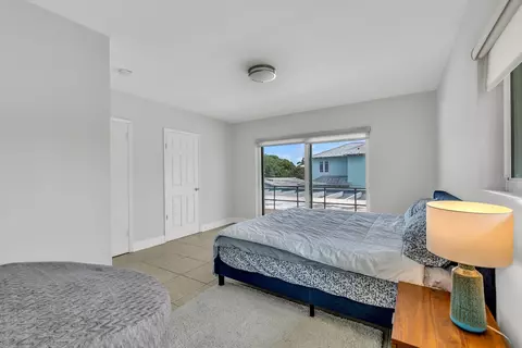 Bedroom - 2812 NE 27th St, Lighthouse Point, FL 33064 photo 1 of 6