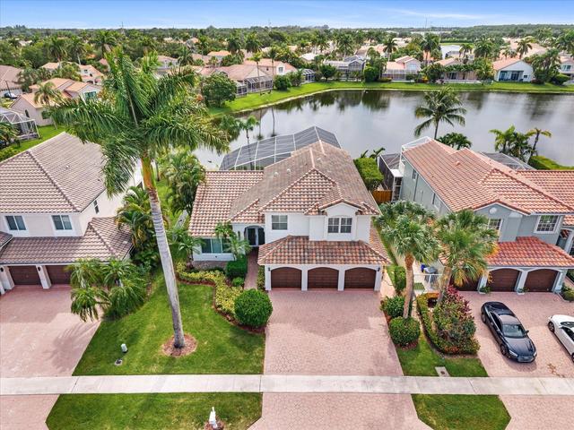 19483 Black Olive Ln, Boca Raton, FL 33498