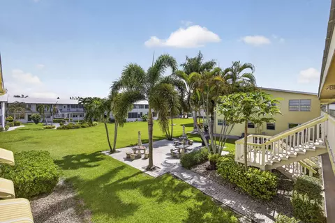 111 Sheffield E, West Palm Beach, FL 33417
