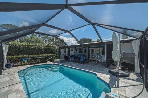 Exterior - 1252 SE Madison Ave, Stuart, FL 34996 photo 3 of 17