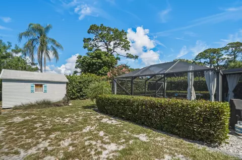 Exterior - 1252 SE Madison Ave, Stuart, FL 34996 photo 10 of 17