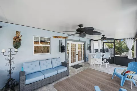 Exterior - 1252 SE Madison Ave, Stuart, FL 34996 photo 4 of 17