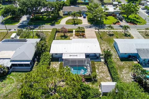 View/Area - 1252 SE Madison Ave, Stuart, FL 34996 photo 4 of 5