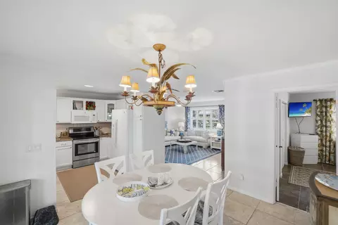 Dining - 1252 SE Madison Ave, Stuart, FL 34996 photo 2 of 2