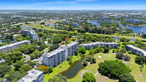3510 Oaks Way #406, Pompano Beach, FL 33069