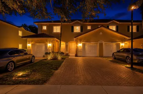 6532 Catalina Ln, Tamarac, FL 33321