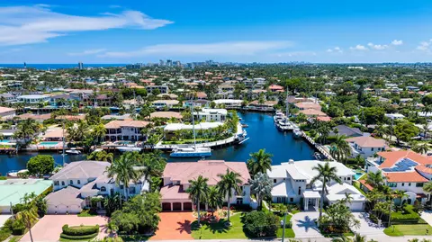View/Area - 2320 NE 34th Ct, Lighthouse Point, FL 33064 photo 1 of 4